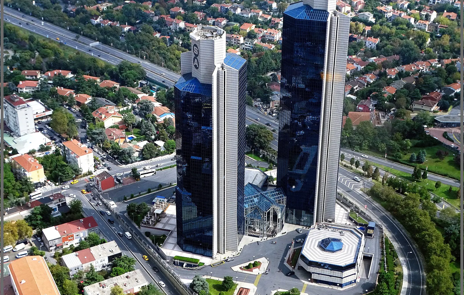 İstanbul Şişli — yüksek yapılarda dış cephe ve iple erişim